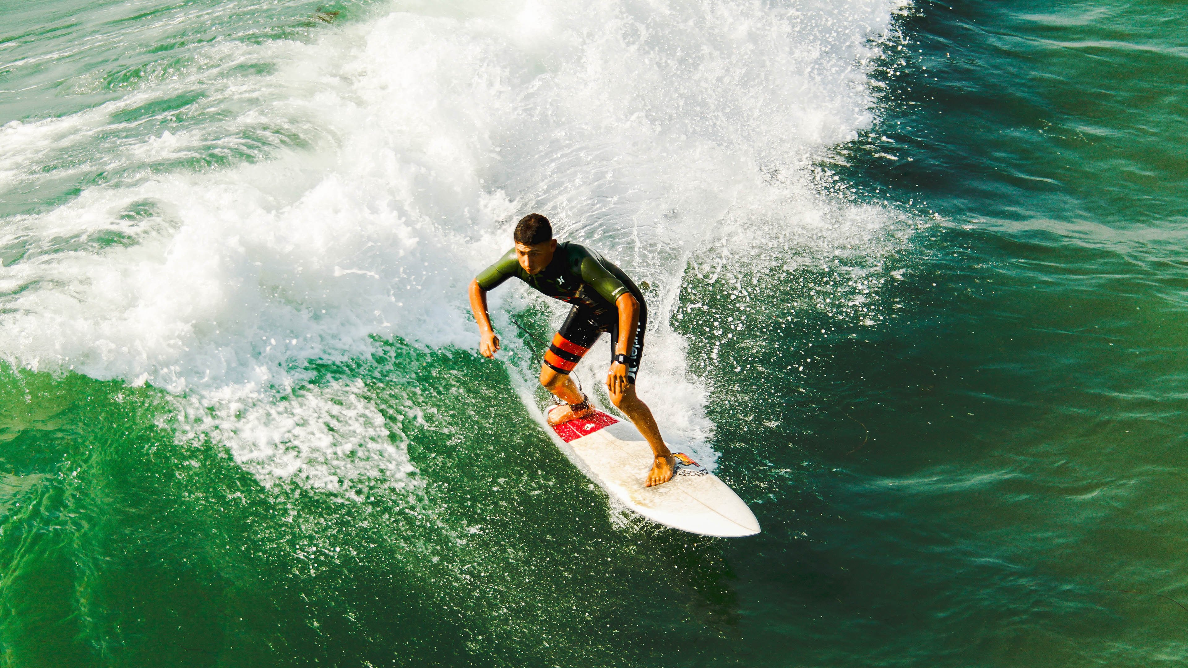 跨界风暴，当库里在英超赛场接管比赛，猛龙已悄然收割鹈鹕